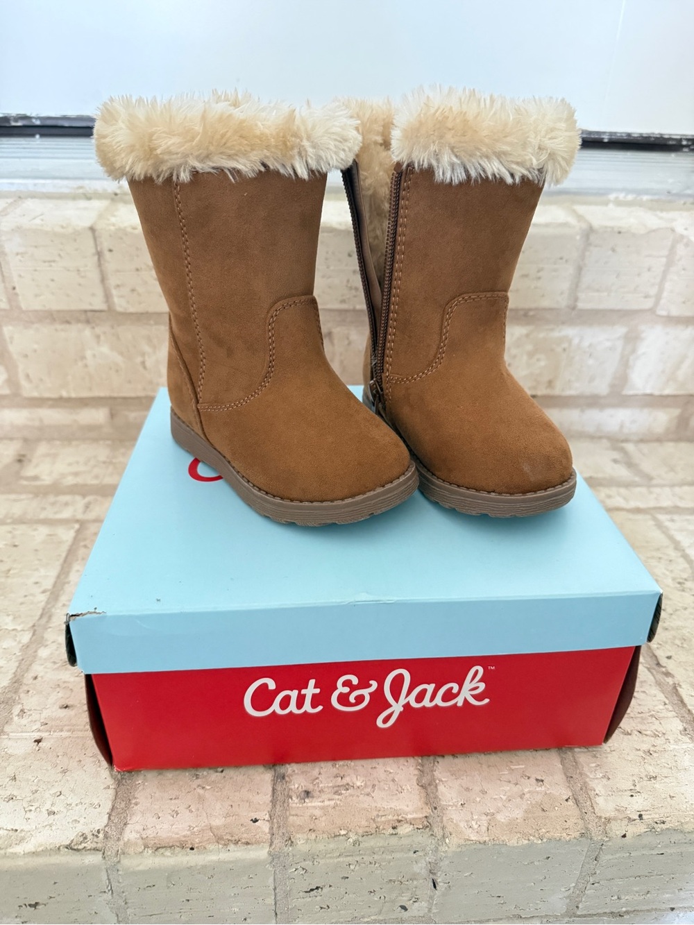 Cat & Jack Brown Faux Fur Trim Winter Boots